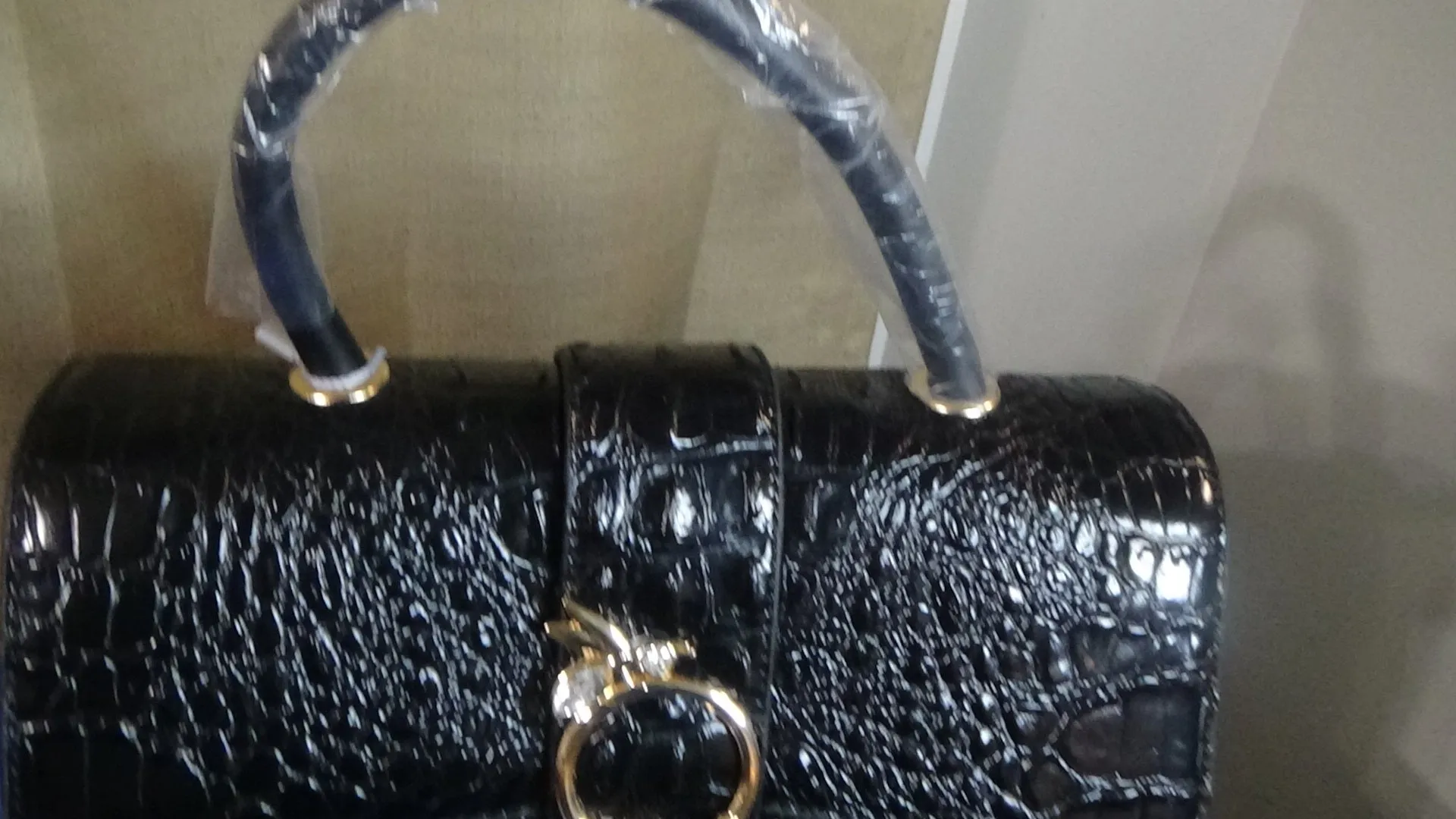Black   Satchel Handbag Set 1 Designer Red and Black Striped Bee Earrings